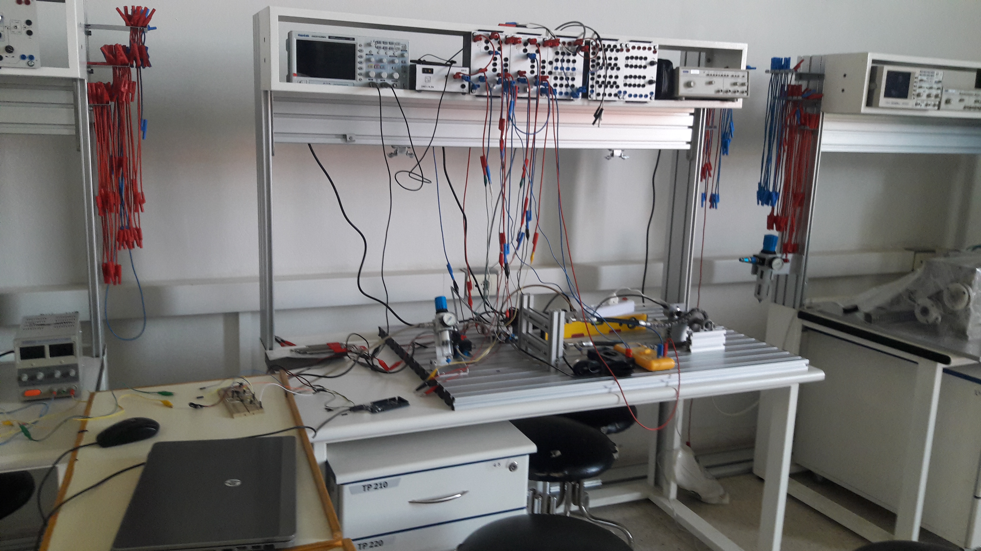 Pneumatic Artificial Muscle (PAM) Control Setup – Automation Lab